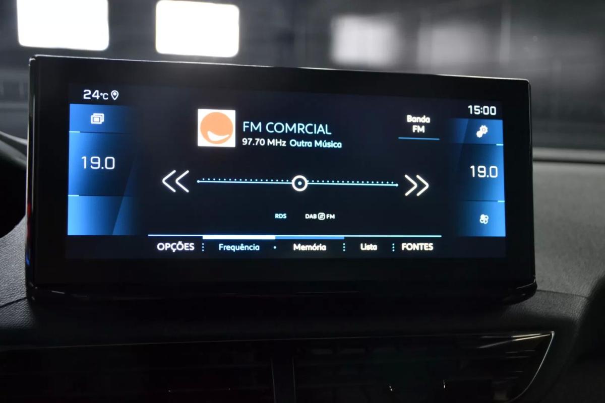 peugeot-3008-2023-diesel-1499cc
