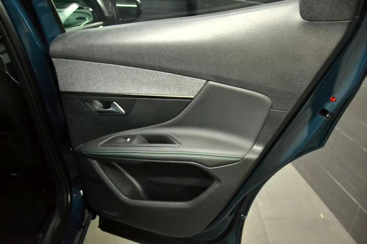 peugeot-3008-2023-diesel-1499cc