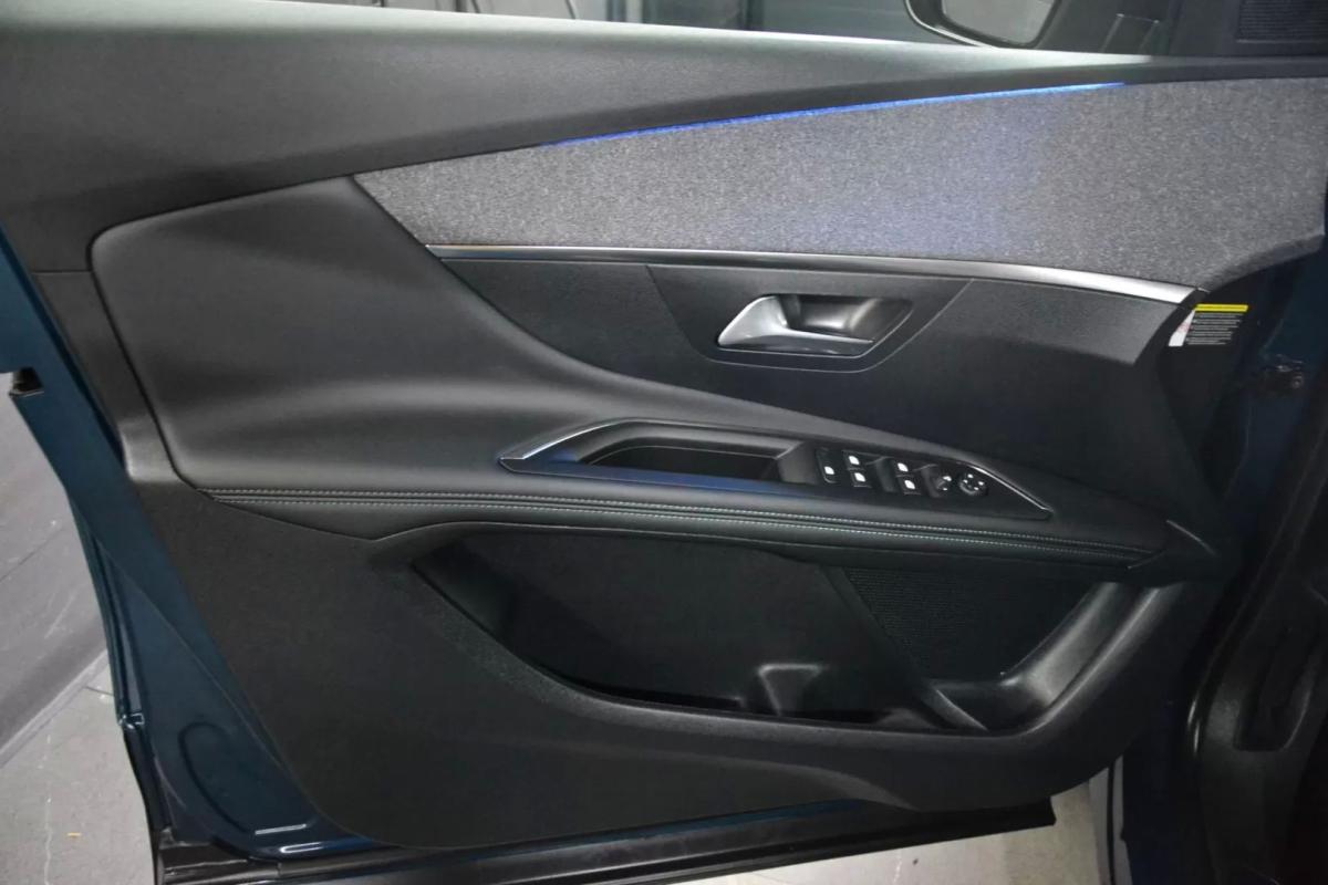 peugeot-3008-2023-diesel-1499cc