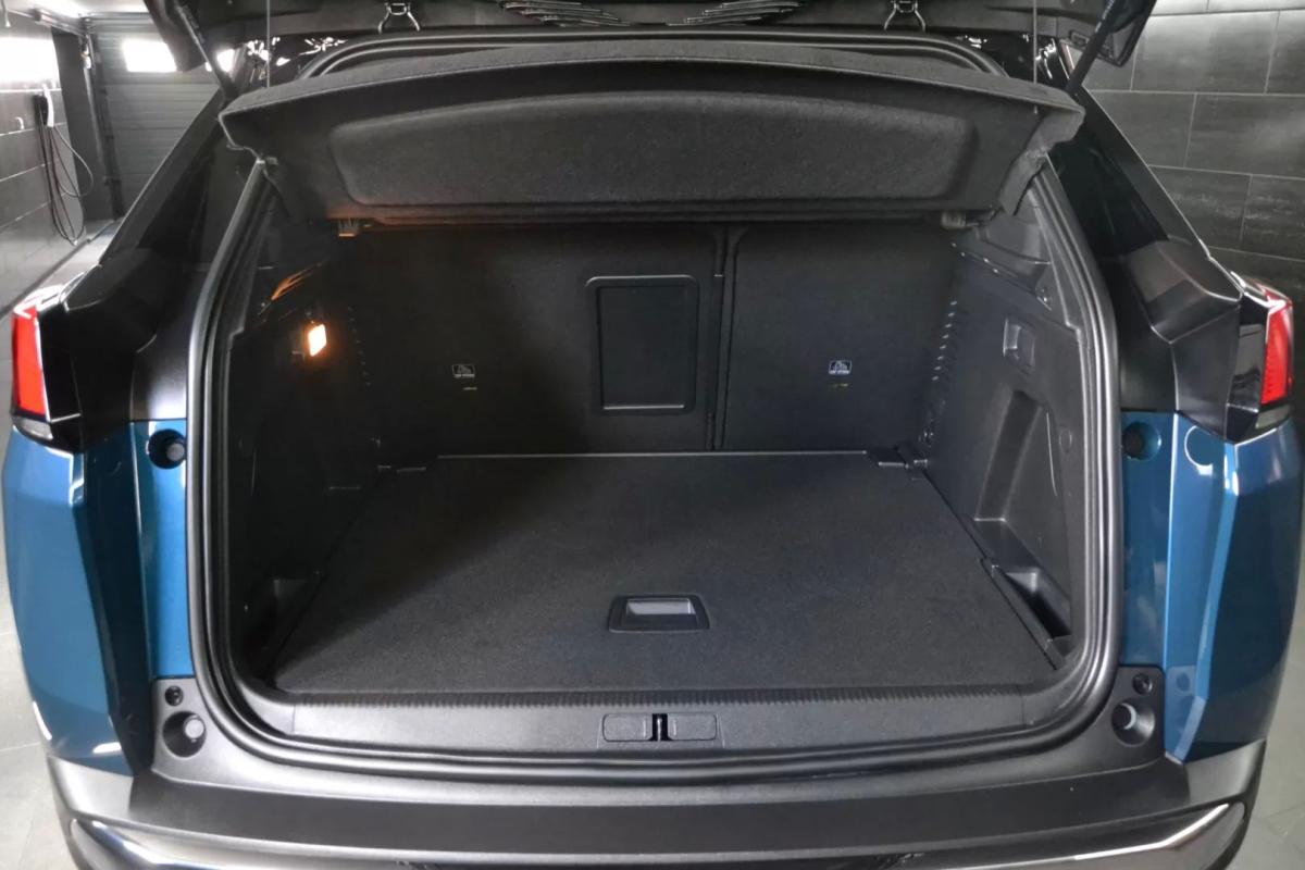 peugeot-3008-2023-diesel-1499cc