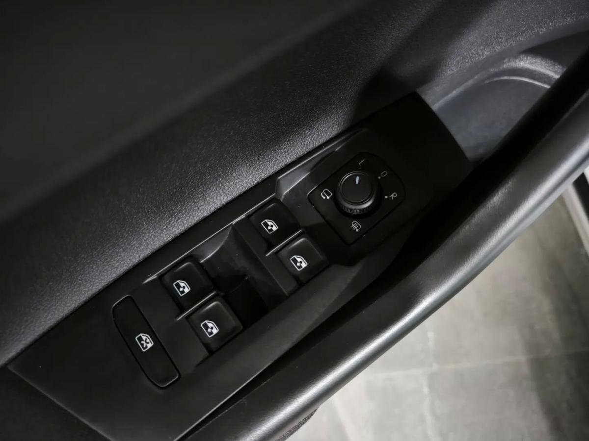volkswagen-taigo-2024-gasolina-999cc