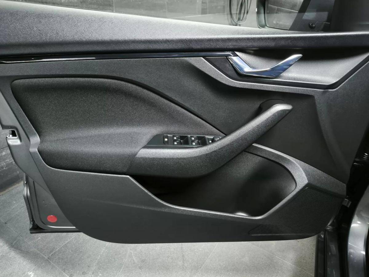 skoda-scala-2024-gasolina-999cc