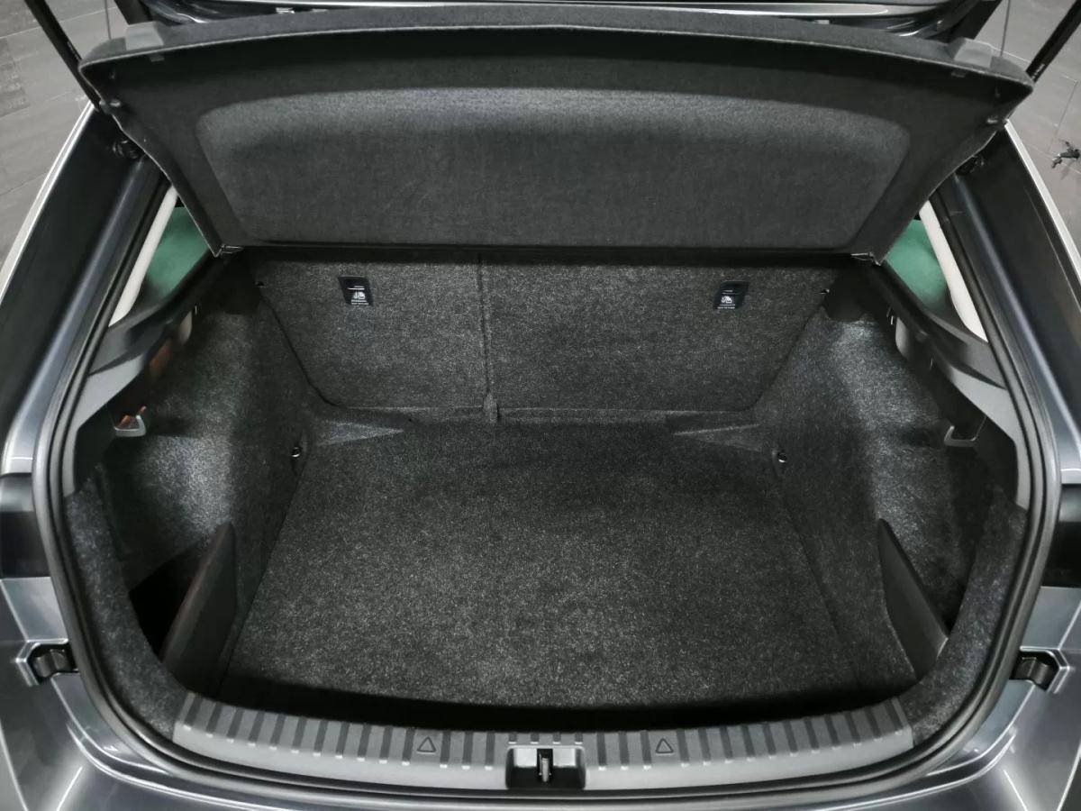 skoda-scala-2024-gasolina-999cc