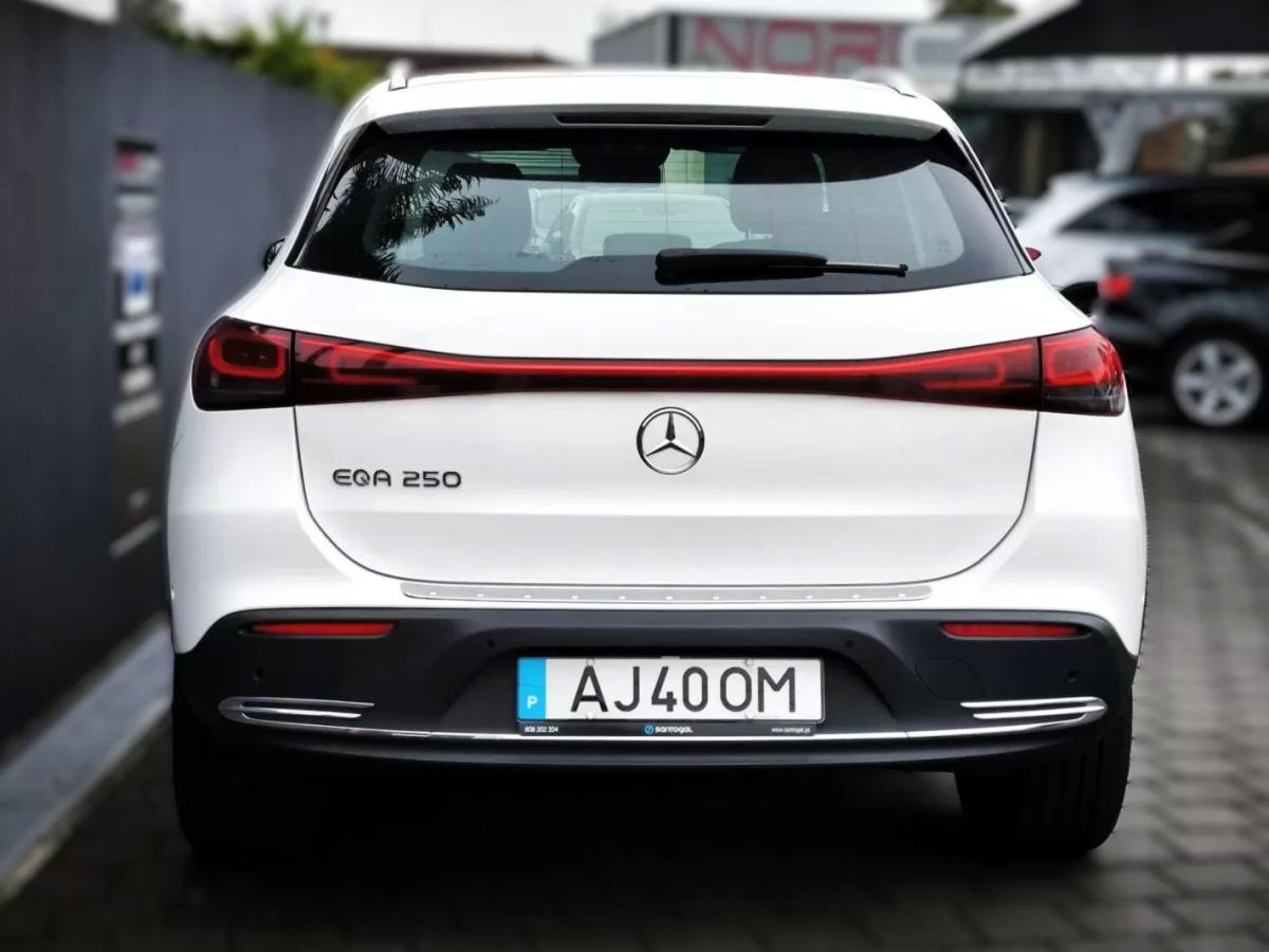 mercedes-benz-eqa-2021-eletrico-200cc