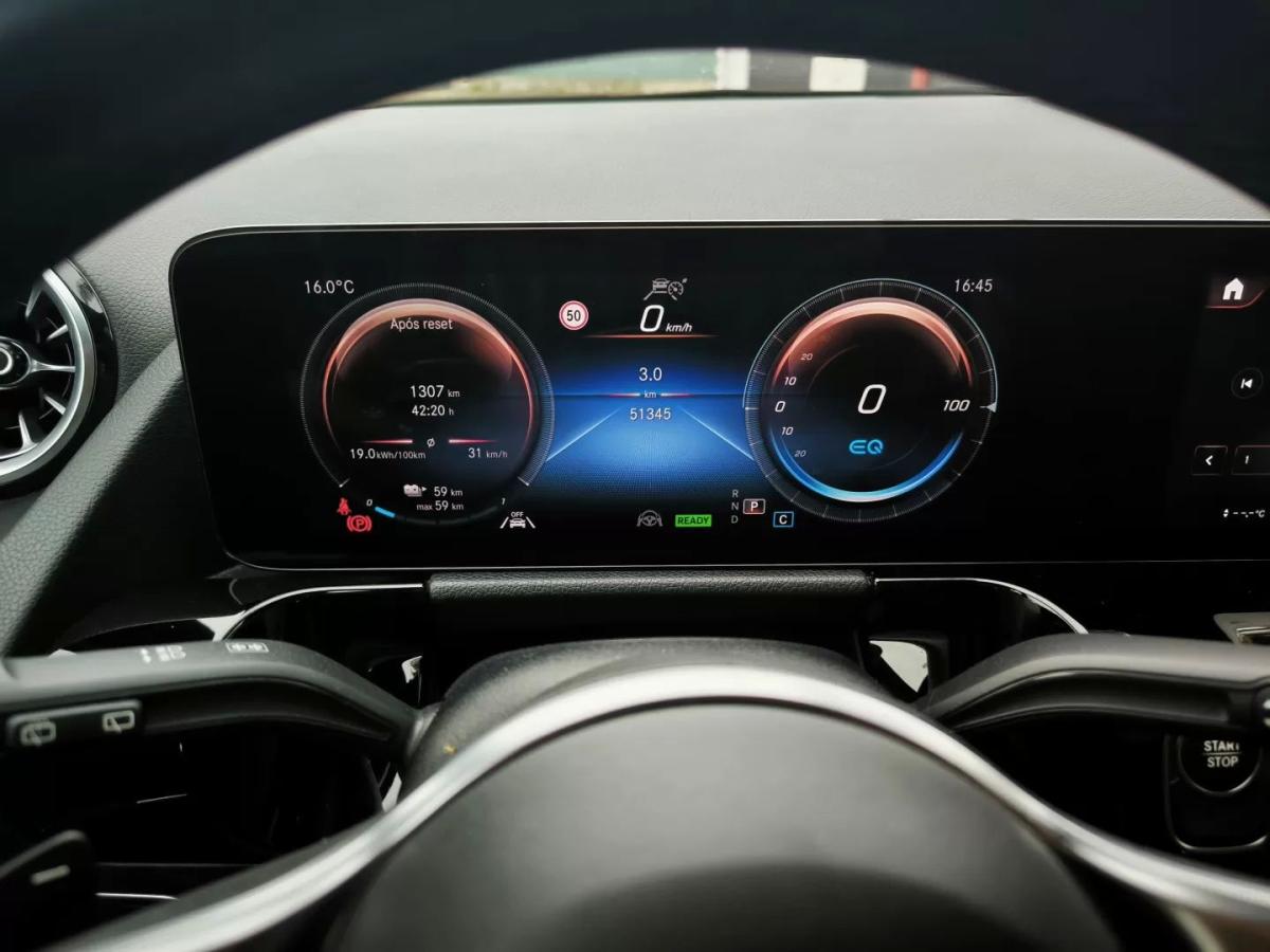 mercedes-benz-eqa-2021-eletrico-200cc
