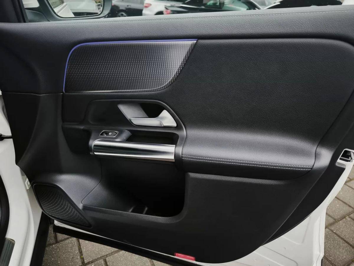 mercedes-benz-eqa-2021-eletrico-200cc