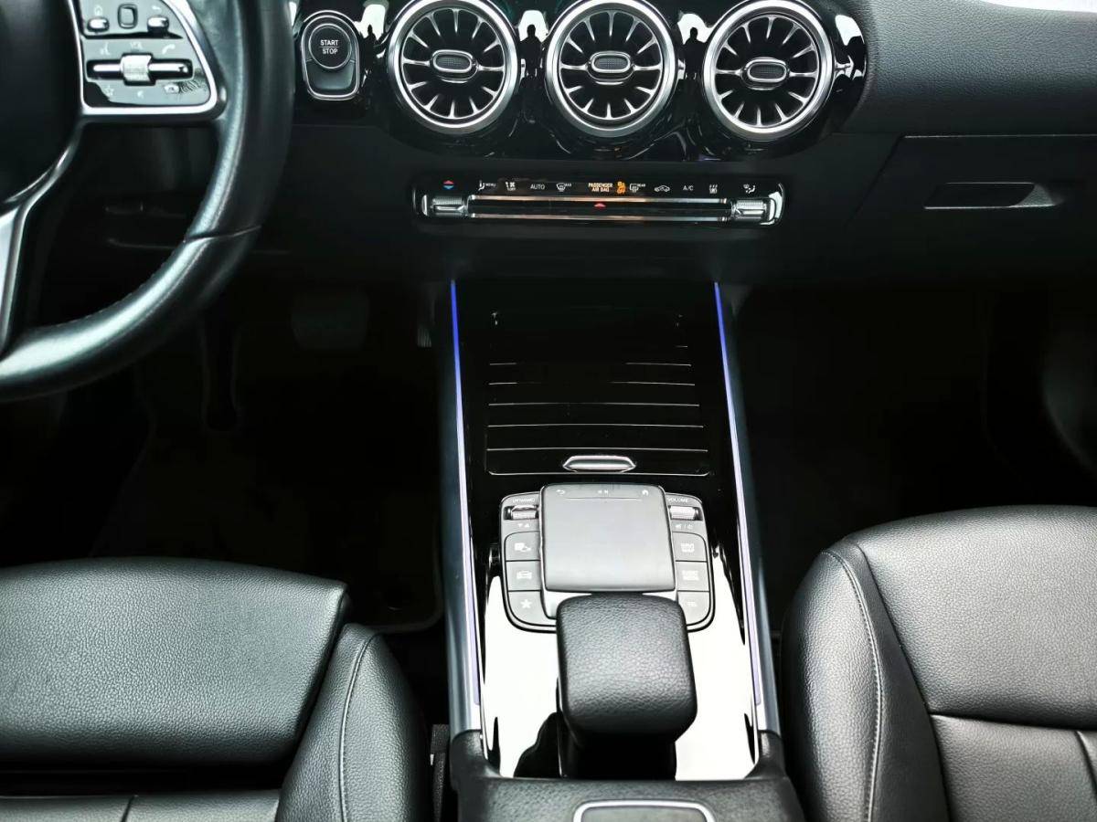 mercedes-benz-eqa-2021-eletrico-200cc