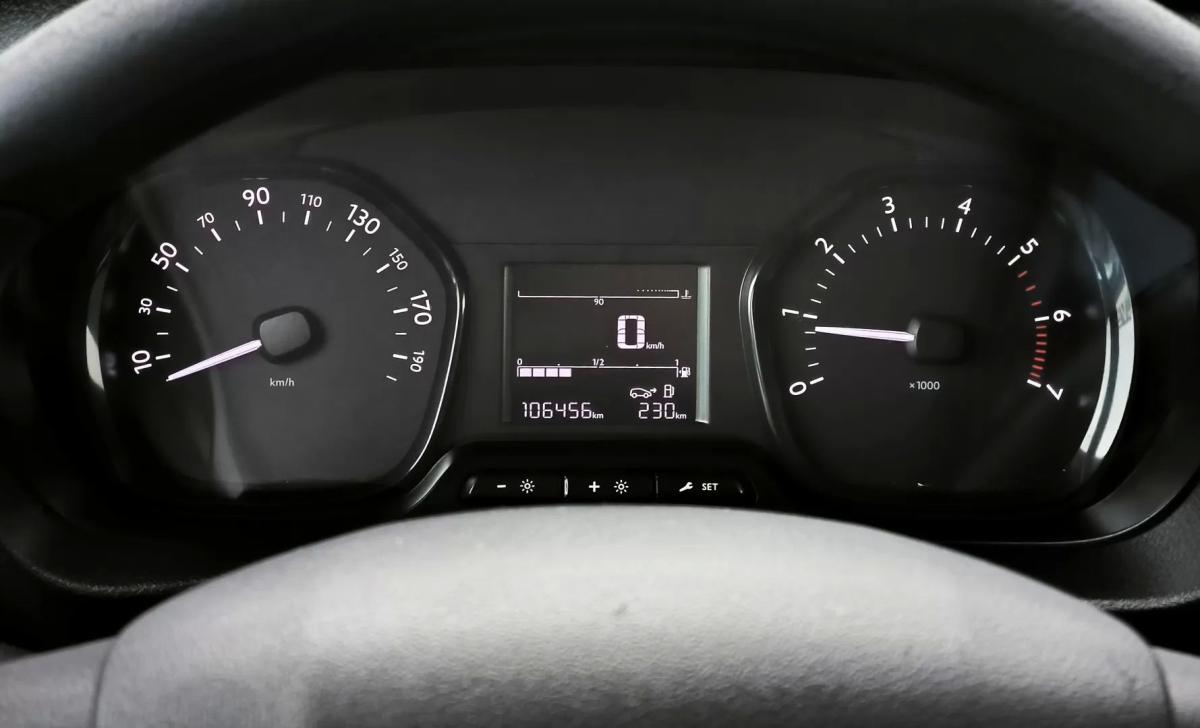 peugeot-expert-2020-diesel-1499cc