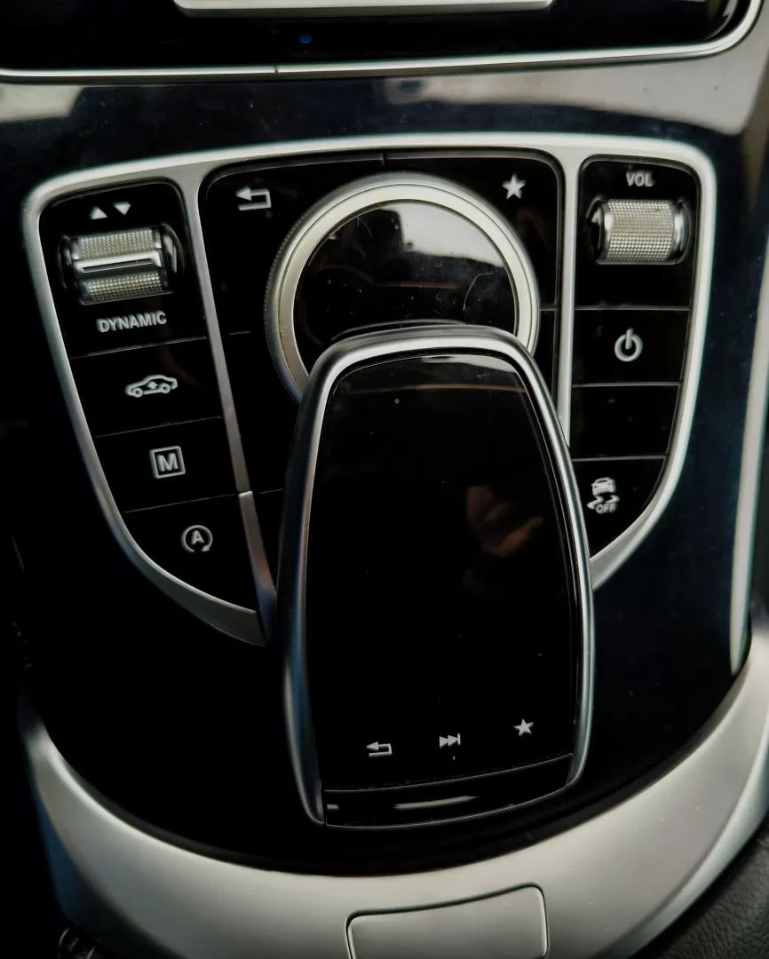 mercedes-benz-glc-2019-diesel-2143cc