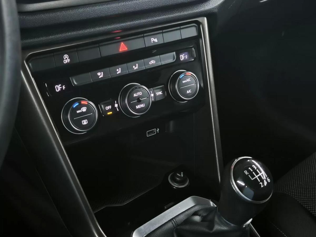 volkswagen-t-roc-2018-gasolina-999cc