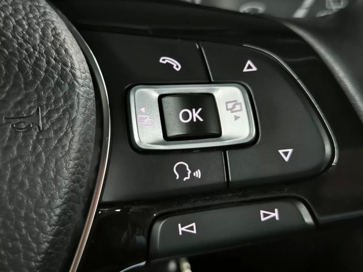 volkswagen-t-roc-2018-gasolina-999cc