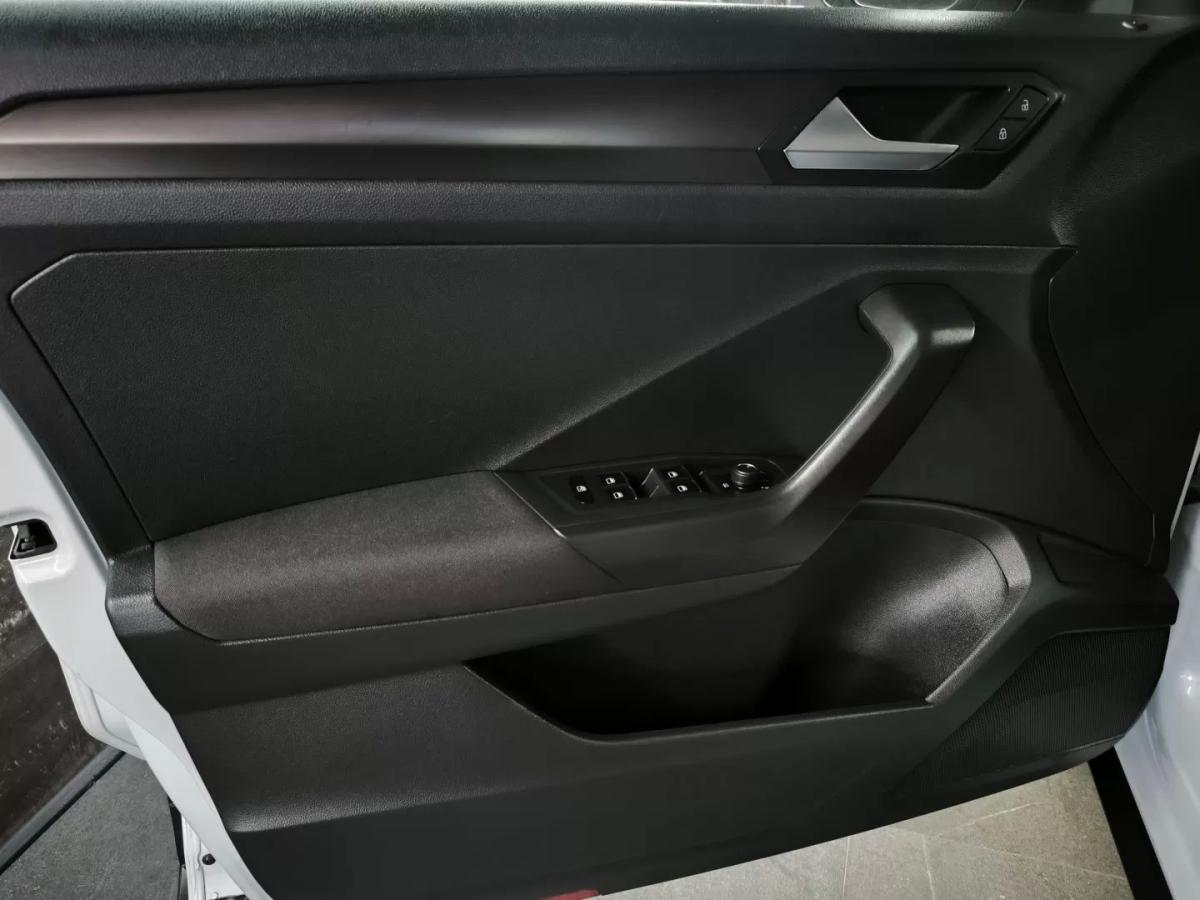 volkswagen-t-roc-2018-gasolina-999cc