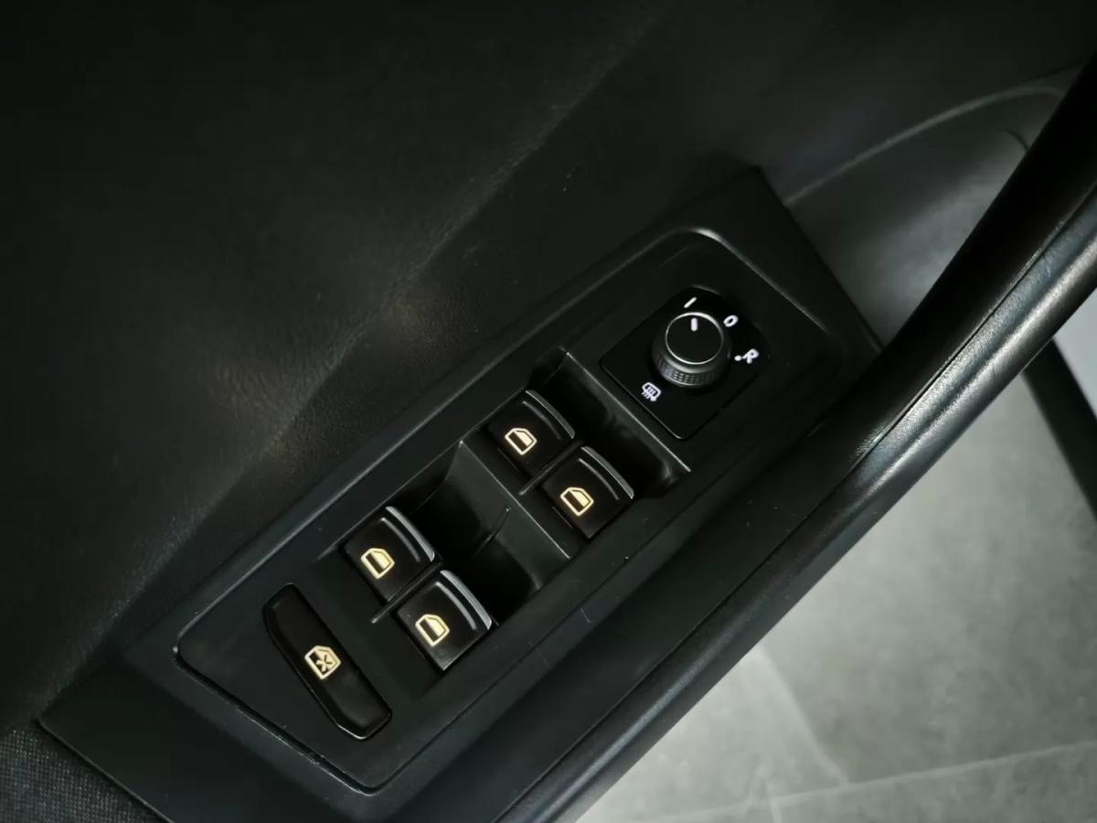 volkswagen-t-roc-2018-gasolina-999cc