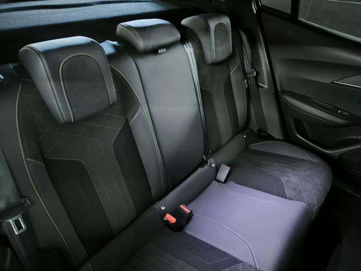 peugeot-2008-2022-diesel-1499cc