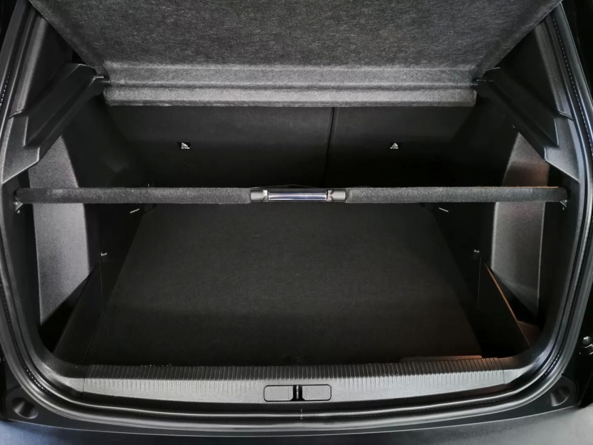 peugeot-2008-2022-diesel-1499cc