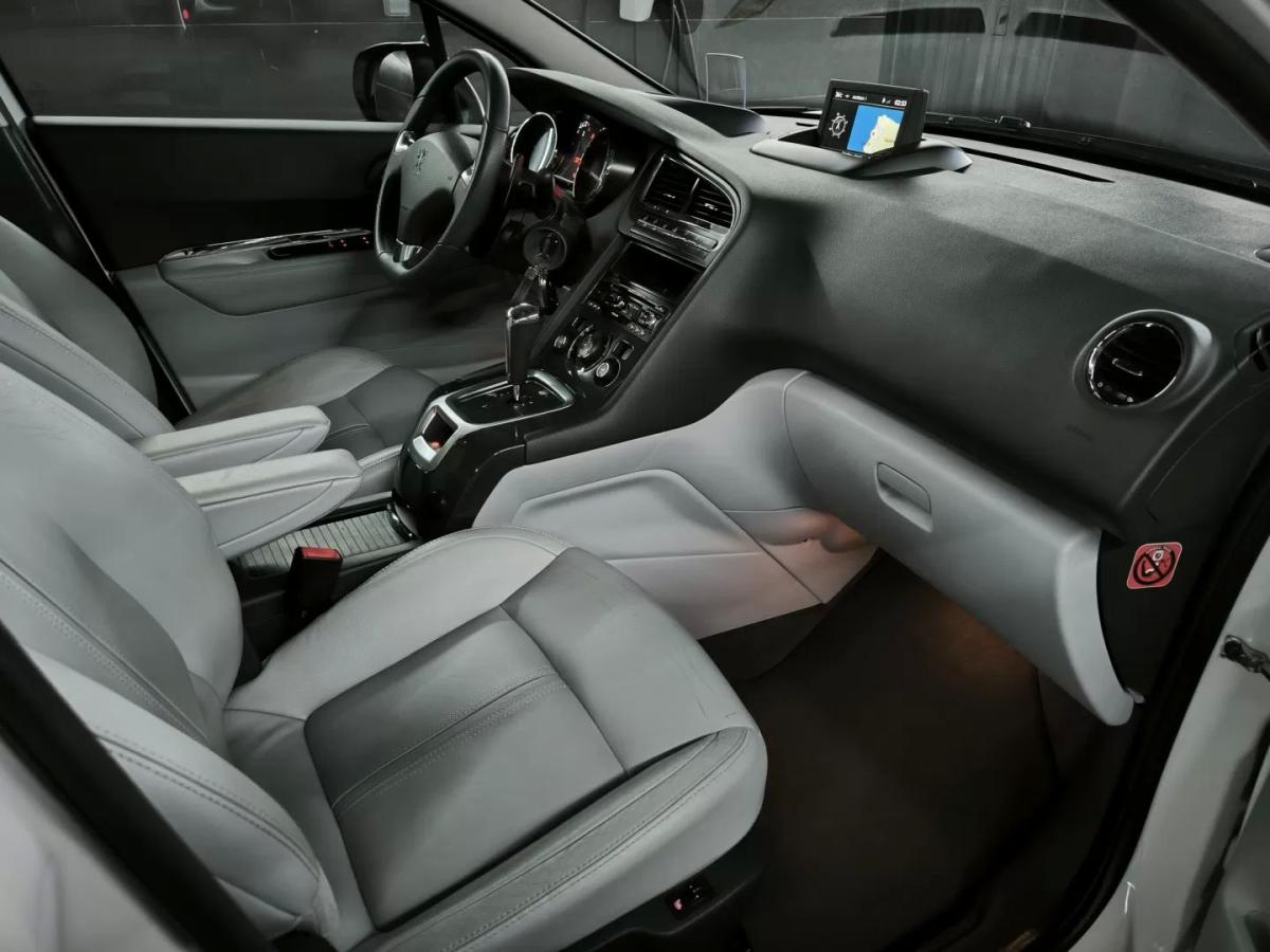 peugeot-5008-2013-diesel-1560cc