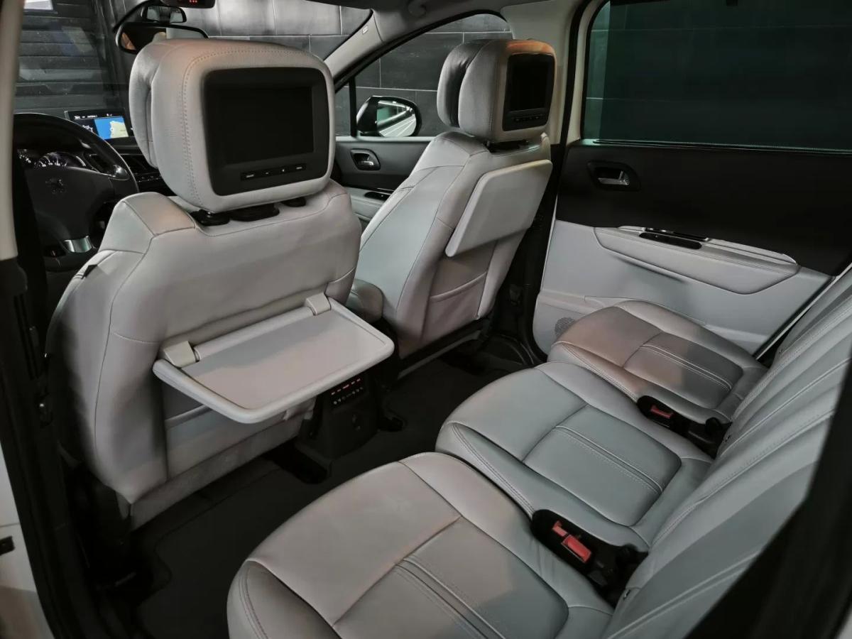 peugeot-5008-2013-diesel-1560cc