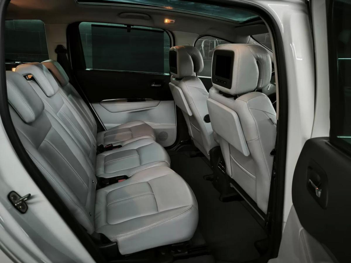 peugeot-5008-2013-diesel-1560cc