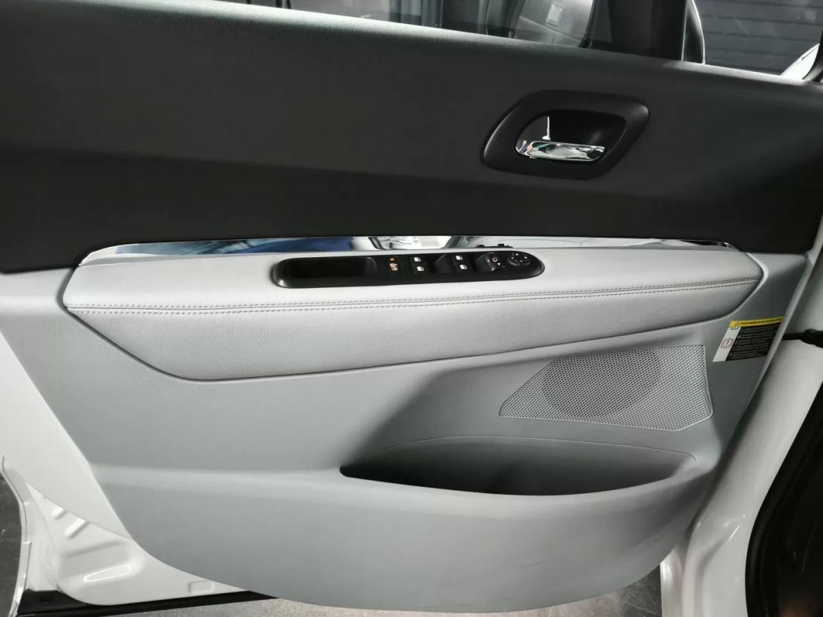 peugeot-5008-2013-diesel-1560cc