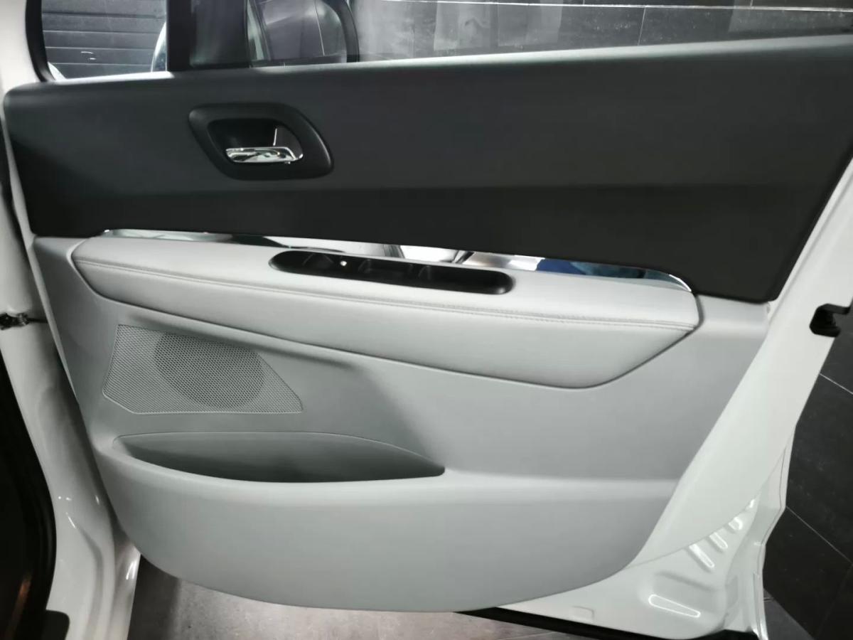 peugeot-5008-2013-diesel-1560cc