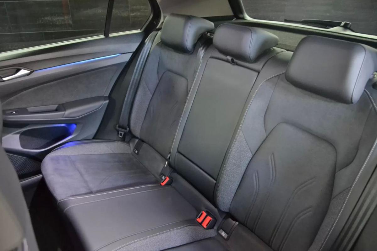 volkswagen-golf-2025-hibrido-1498cc