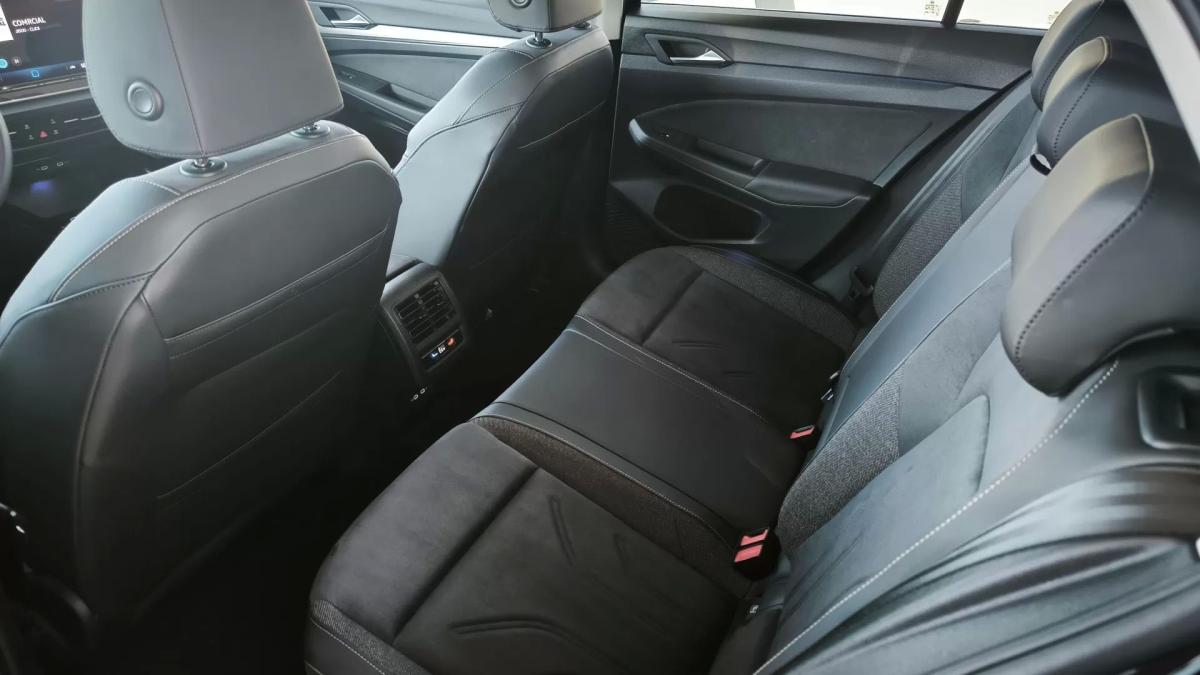 volkswagen-golf-2025-hibrido-1498cc
