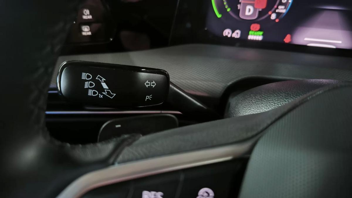 volkswagen-golf-2025-hibrido-1498cc