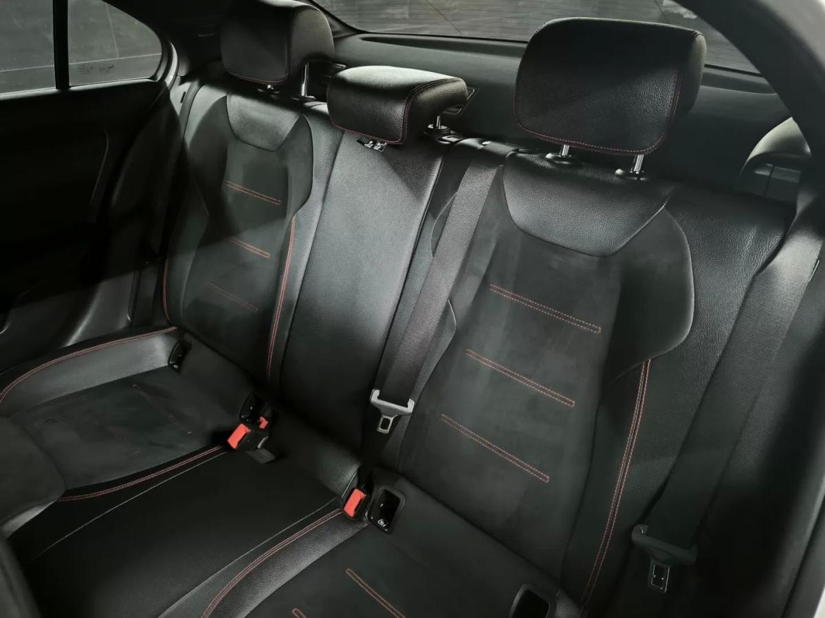 mercedes-benz-classe-a-2020-hibrido-1332cc