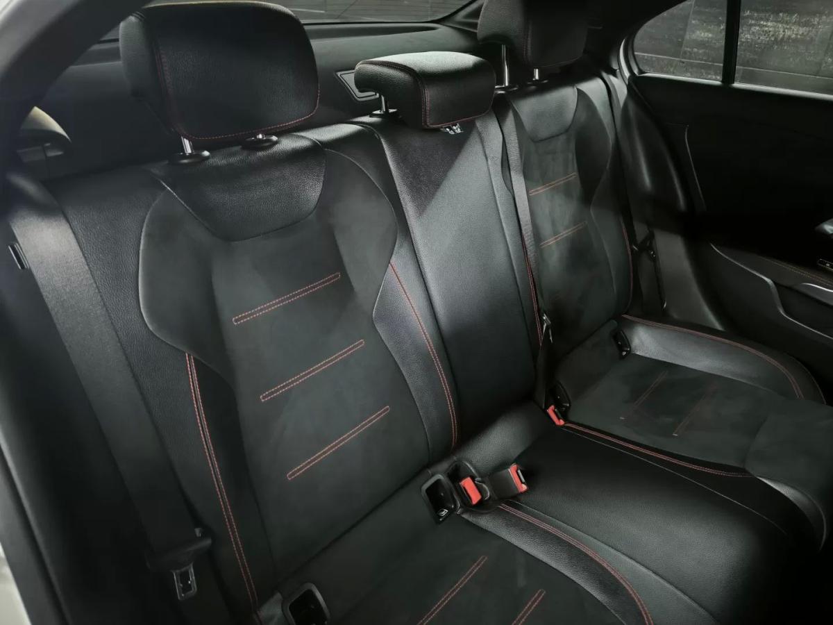 mercedes-benz-classe-a-2020-hibrido-1332cc