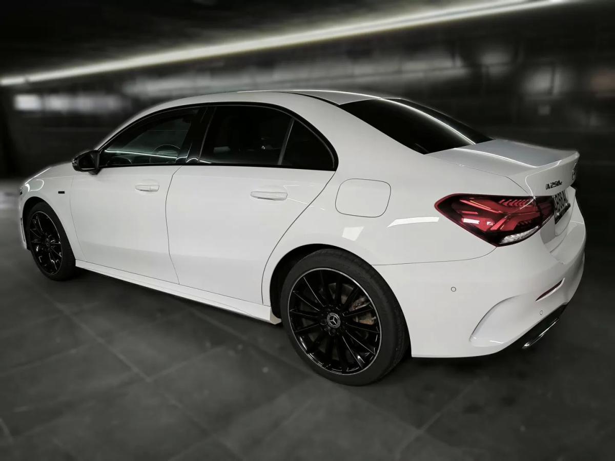 mercedes-benz-classe-a-2020-hibrido-1332cc