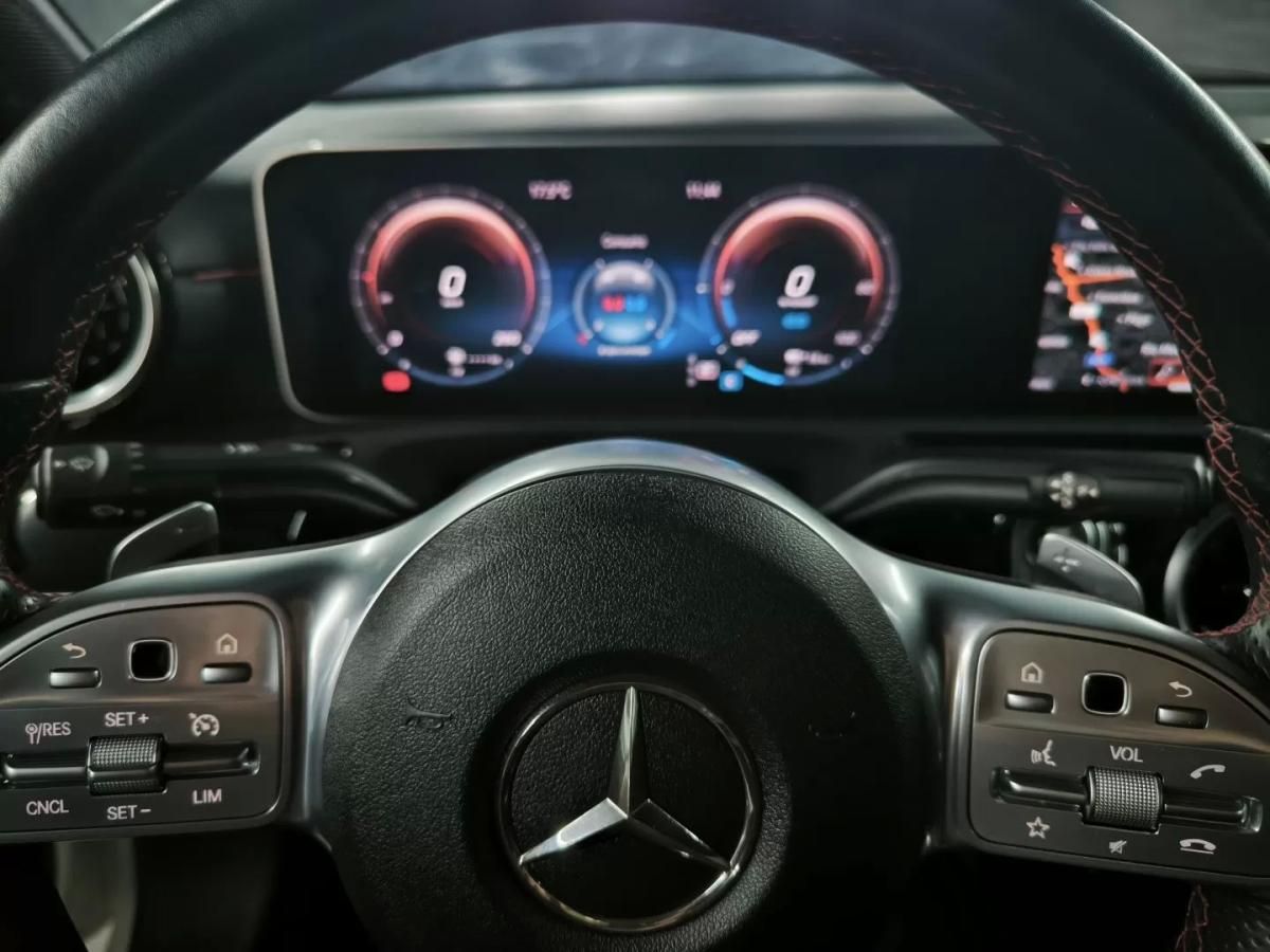 mercedes-benz-classe-a-2020-hibrido-1332cc