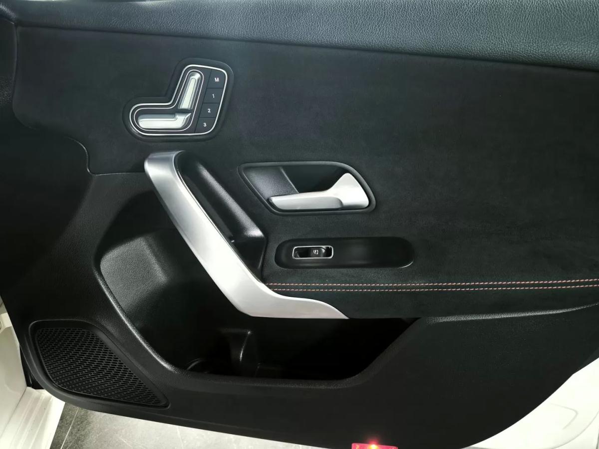 mercedes-benz-classe-a-2020-hibrido-1332cc
