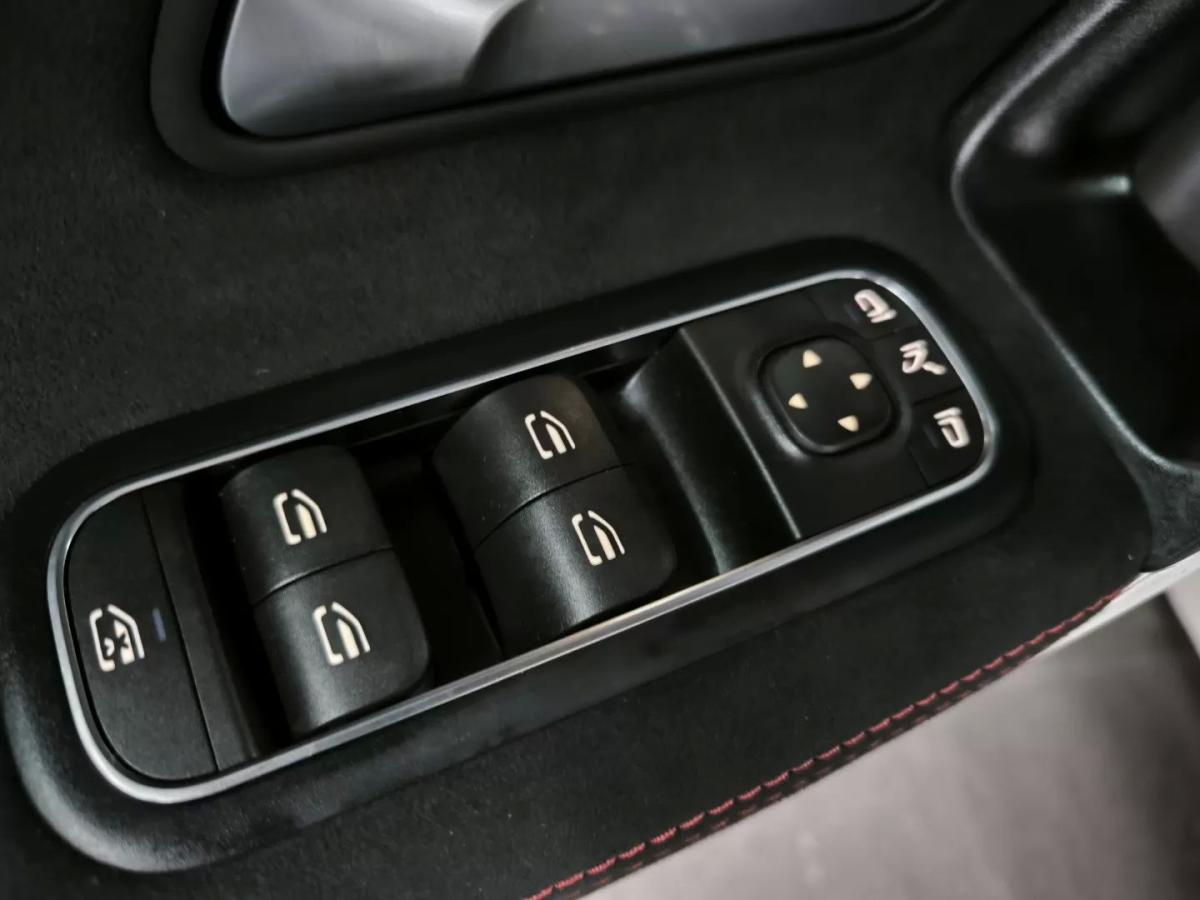 mercedes-benz-classe-a-2020-hibrido-1332cc