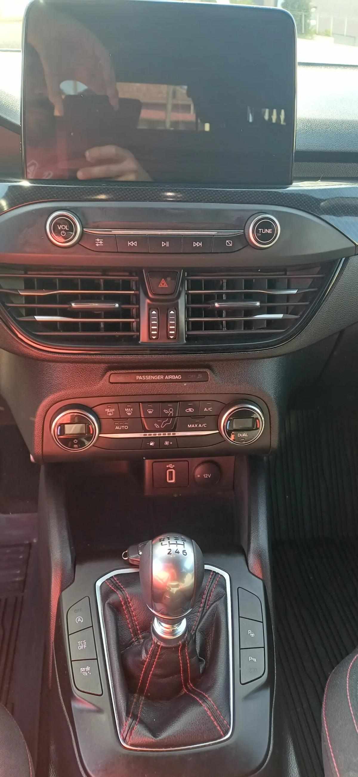 ford-focus-sw-2019-diesel-1499cc