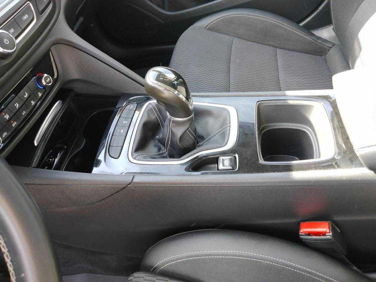 opel-insignia-2017-diesel-1598cc