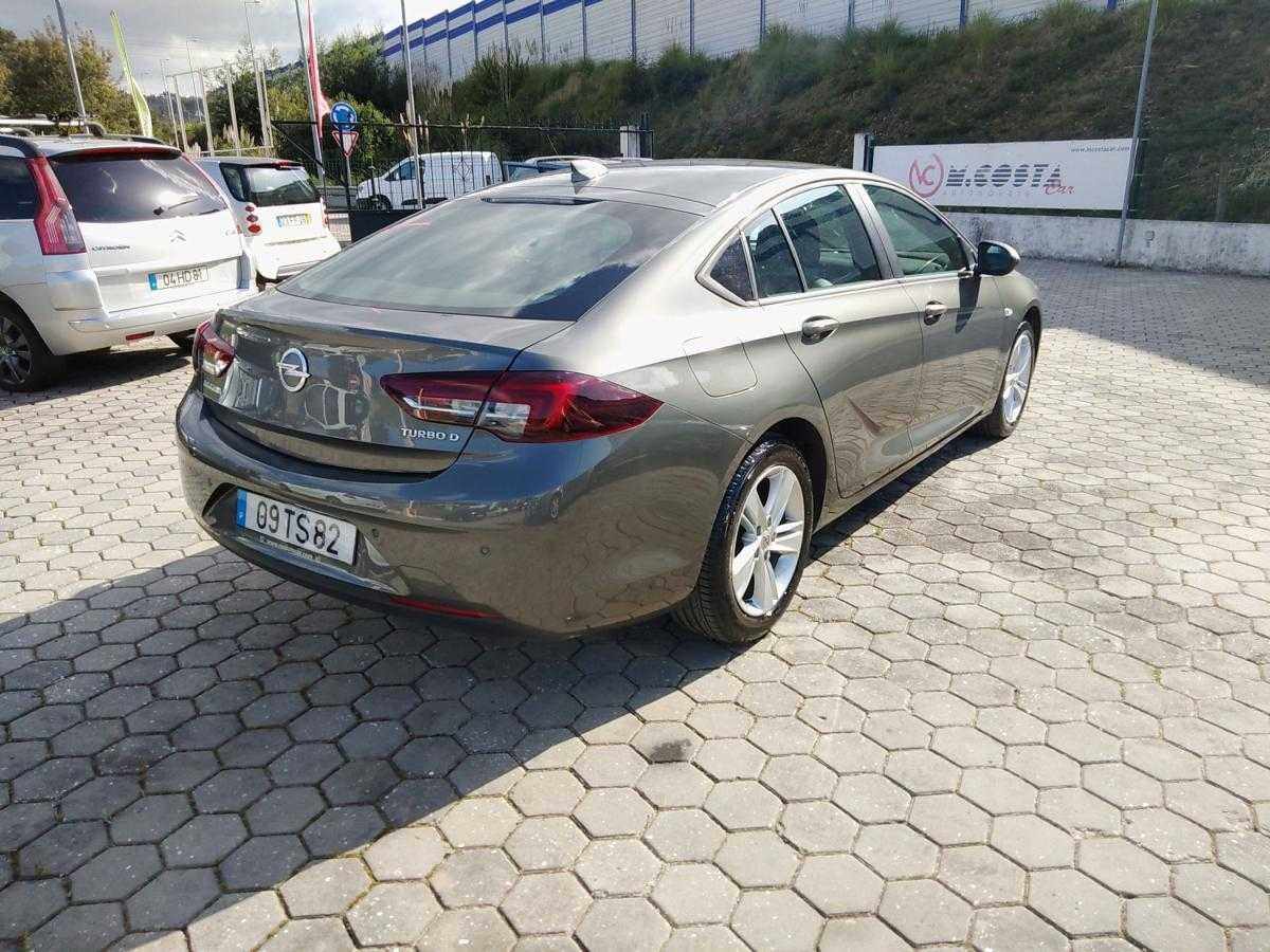 opel-insignia-2017-diesel-1598cc