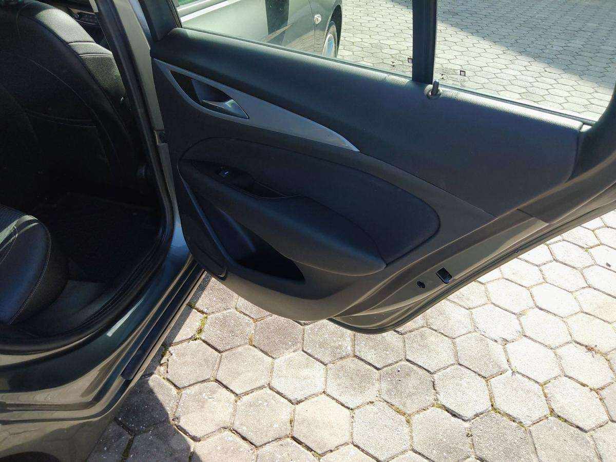 opel-insignia-2017-diesel-1598cc