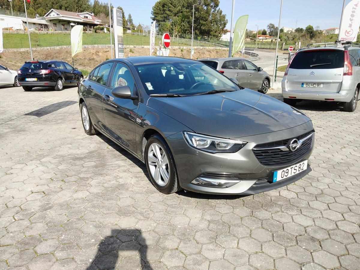 opel-insignia-2017-diesel-1598cc