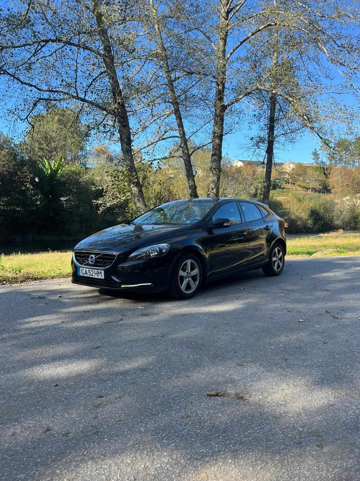 volvo-v40-d2-2013-diesel-1560cc