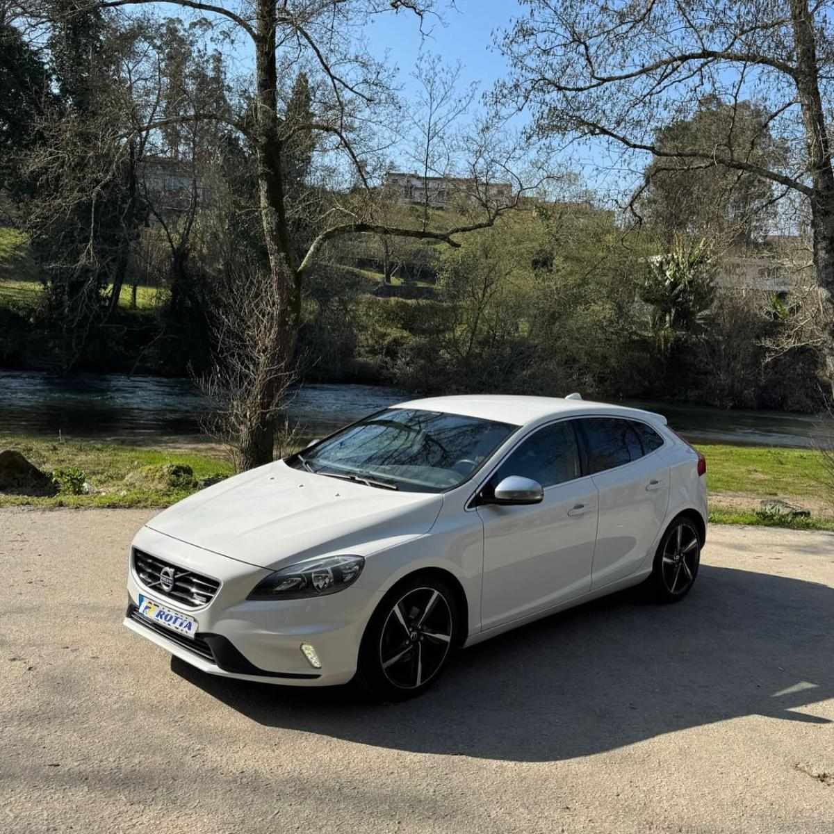 volvo-v40-d2-2013-diesel-1560cc
