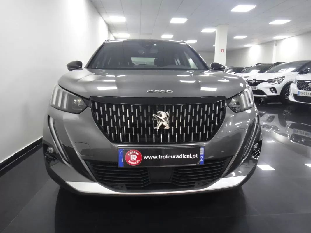 peugeot-2008-2022-gasolina-1199cc