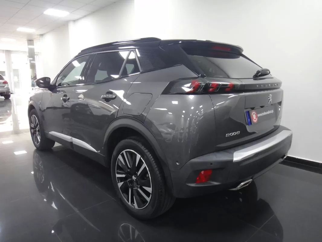 peugeot-2008-2022-gasolina-1199cc