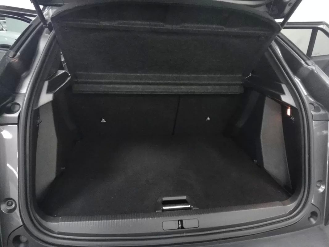 peugeot-2008-2022-gasolina-1199cc