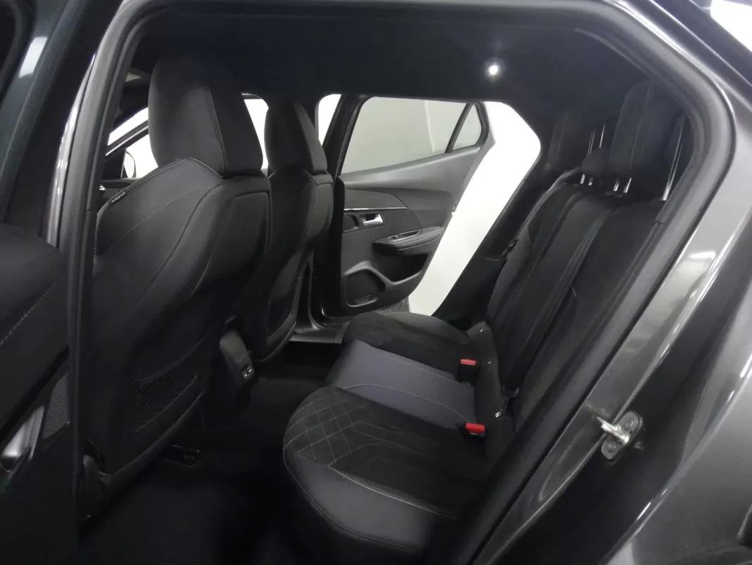 peugeot-2008-2022-gasolina-1199cc