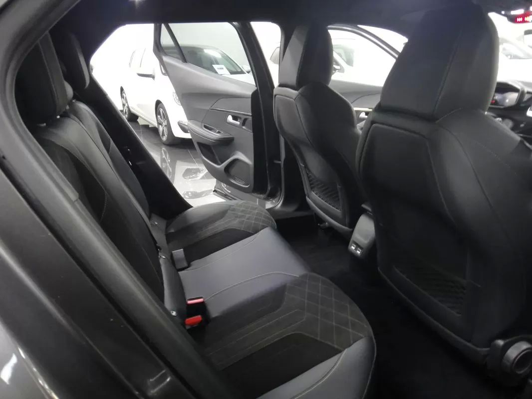 peugeot-2008-2022-gasolina-1199cc