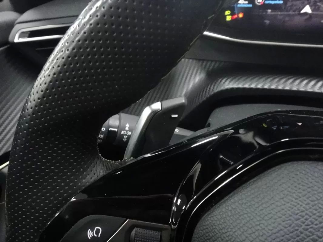 peugeot-2008-2022-gasolina-1199cc