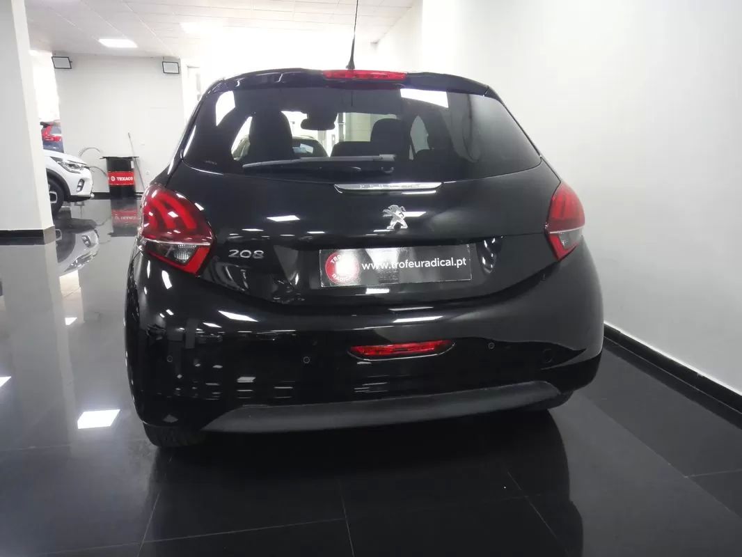 peugeot-208-2018-gasolina-1199cc