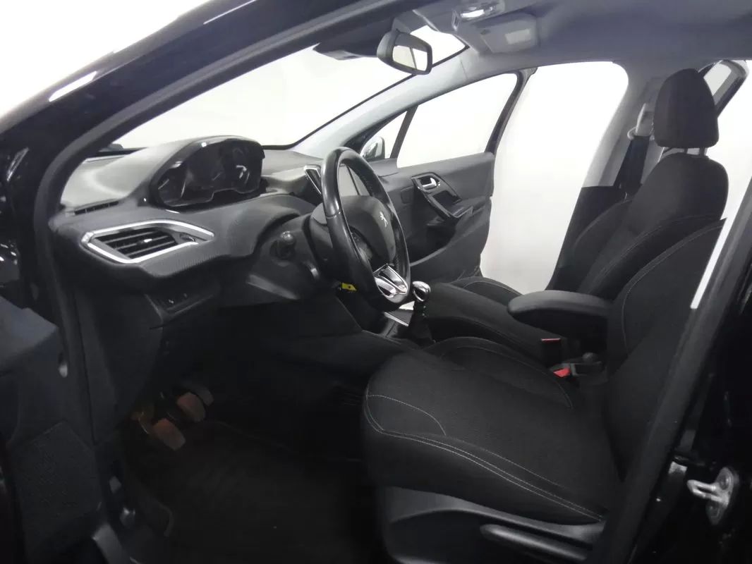 peugeot-208-2018-gasolina-1199cc