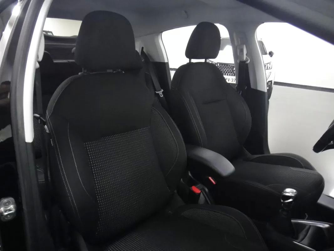 peugeot-208-2018-gasolina-1199cc