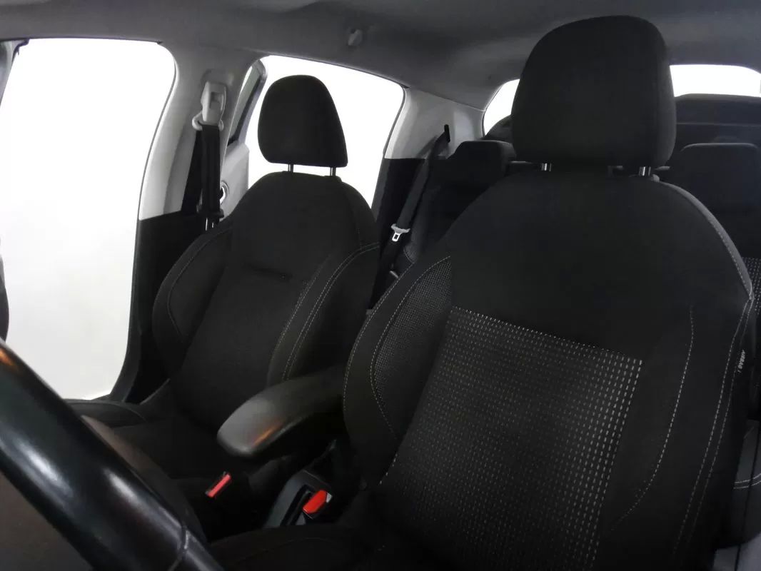 peugeot-208-2019-gasolina-1199cc